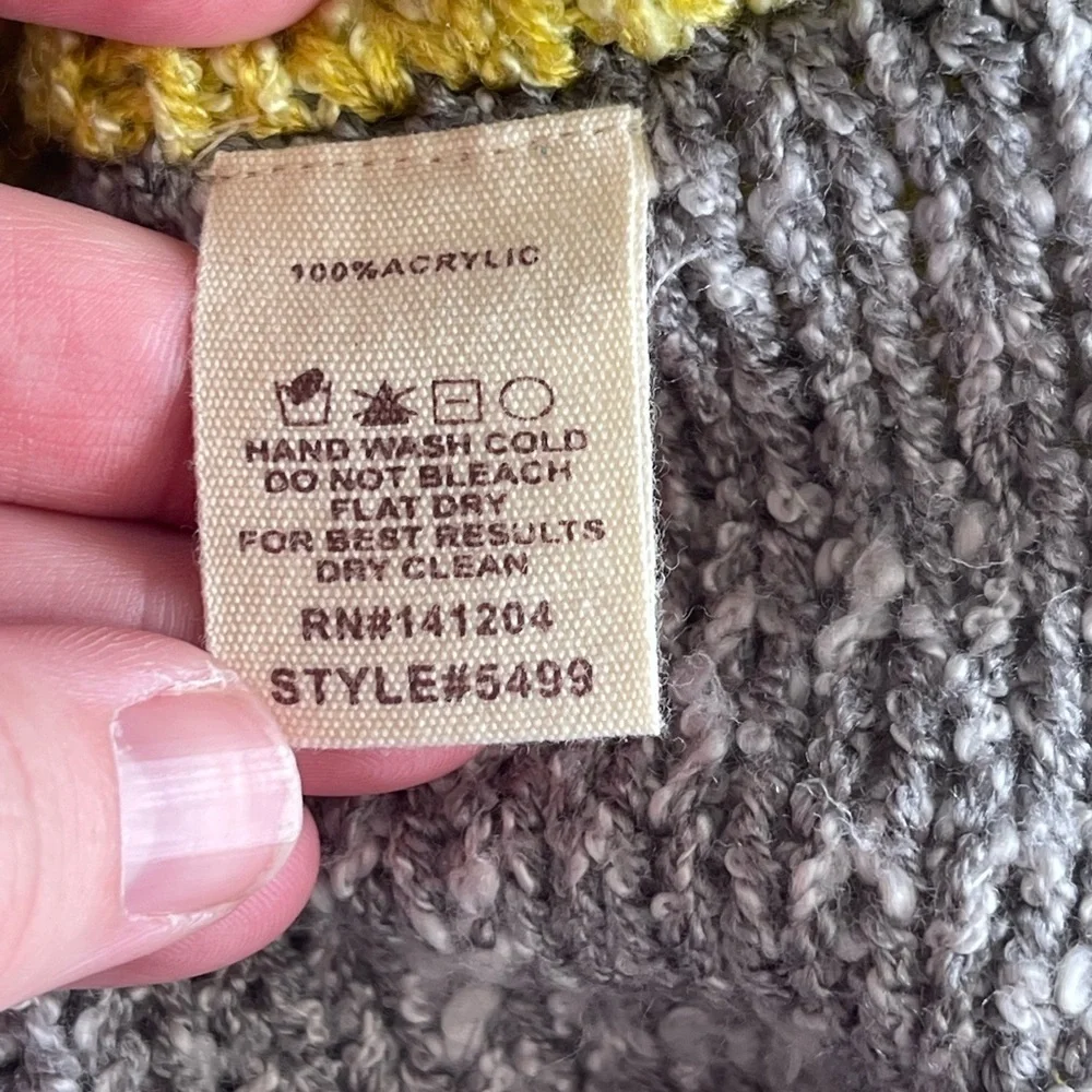 Hem & Thread Gray and Yellow Open Knit Scoop-Neck Pullover - Picture 4 of 5